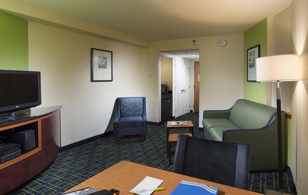 Fairfield Inn & Suites By Marriott Charleston Airport/Convention Center North Charleston Eksteriør billede