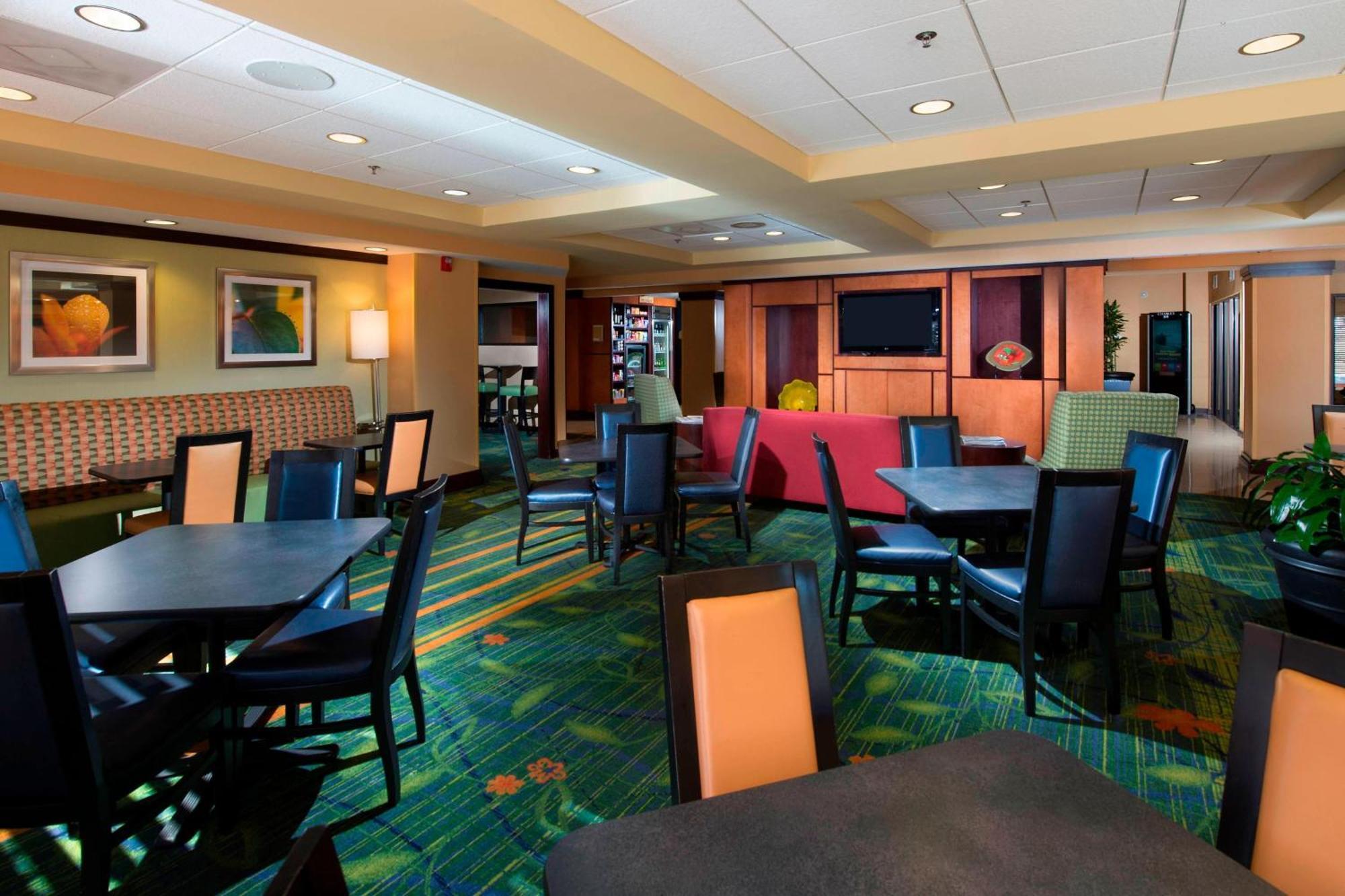 Fairfield Inn & Suites By Marriott Charleston Airport/Convention Center North Charleston Eksteriør billede