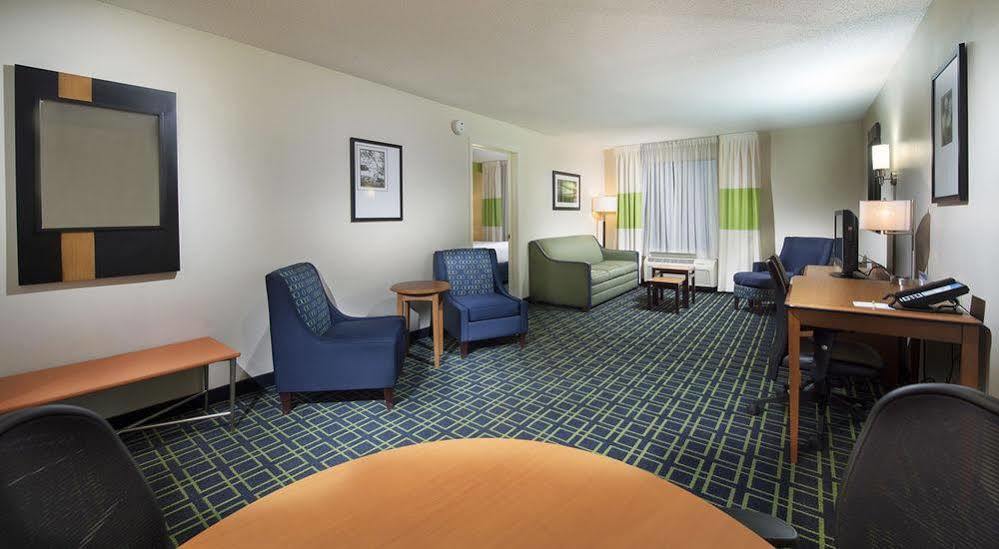 Fairfield Inn & Suites By Marriott Charleston Airport/Convention Center North Charleston Eksteriør billede