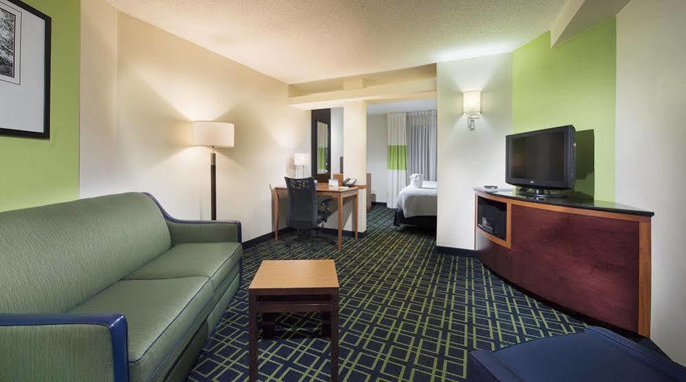 Fairfield Inn & Suites By Marriott Charleston Airport/Convention Center North Charleston Eksteriør billede